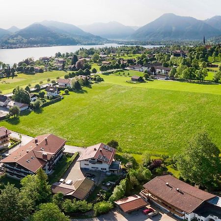 Homeoffice Und Auszeit Zu Zweit Am See By Stayfritz Bad Wiessee Exteriör bild